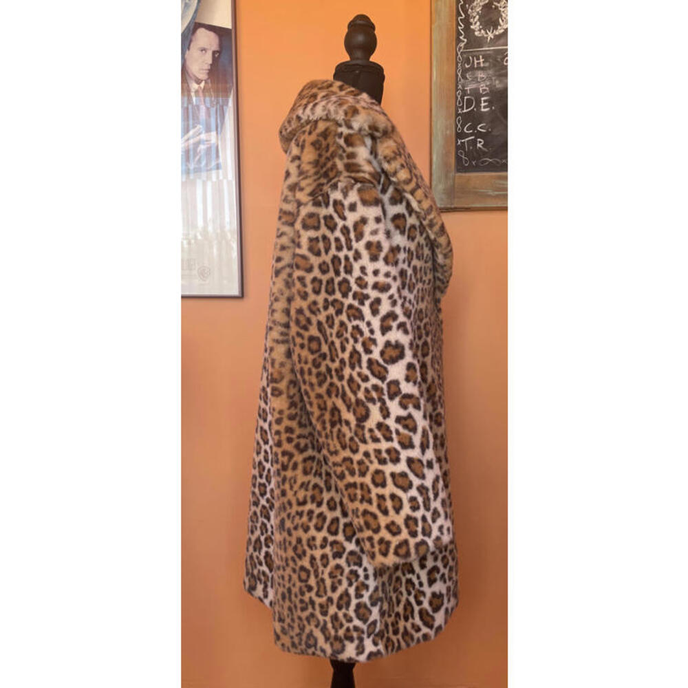 ISSY London Leopard Coat- NWOT- Size Large - Picture 2 of 9